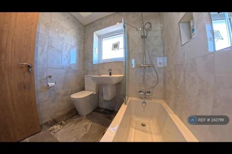 1st Floor Bathroom