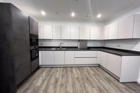 Sidon Apartments, Acton Gardens, W3 8JQ photo 3