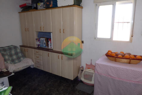 4 Bedroom Semi-Detached For Sale-LCANOVAS07-17