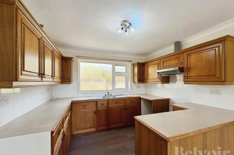 Hills Road, Saham Toney, IP25 photo 3