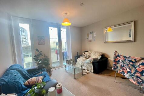 Lounge 3