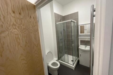 Flat 3 , Trinity Square, 11 Ensuite bedrooms, CV32 5GY photo 4