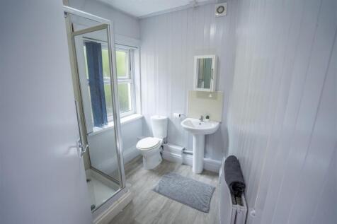 6 Hoole Road, Broomhill photo 3