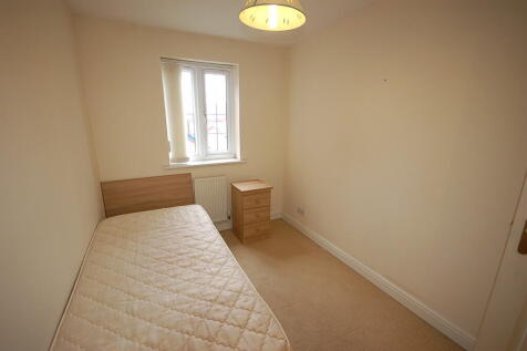 Pankhurst Close, Blackburn photo 5