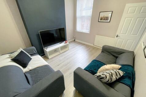 4-bed house on Molyneux Road, L6 6AW, , £585/mo