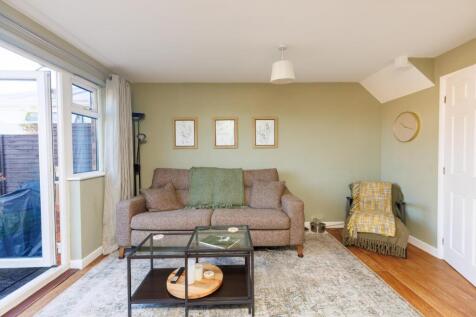282 Wick Road--16.jpg