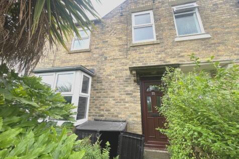 2 Bedroom Terraced House to Rent, Eden Terrace, L
