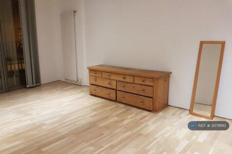 Plumbers Row, London, E1 photo 3