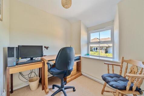 Smallridge Bed 3.jpg