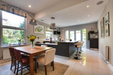 Open Plan Fitted Dining Kitchen
