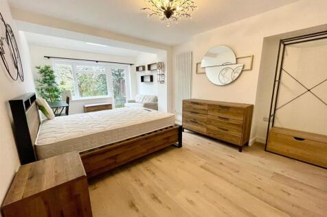 Room 2.jpeg