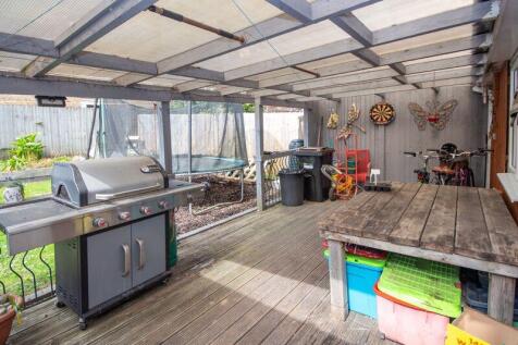 Covered Entertainment Area