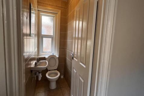 Ashley Road, Poole, Dorset, BH14 photo 3