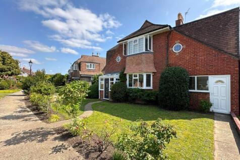 5 Manor Close (1).jpg