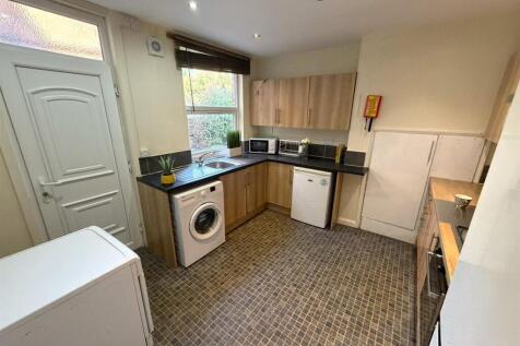 30 (4) Rossington Road, Sheffield photo 5