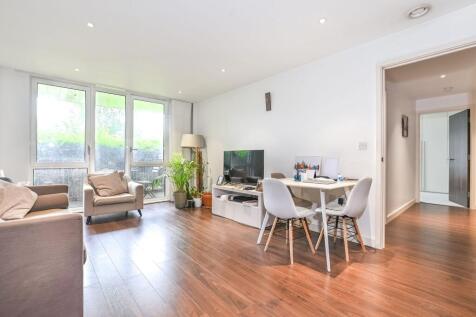 London, N4 - property photo