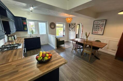 Kitchen Diner.jpg