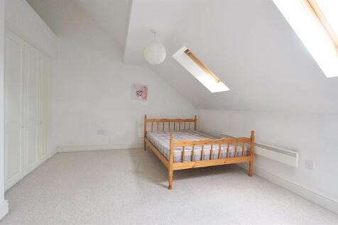 Forge Lane, Oughtibridge, Sheffield, S35 0GG photo 4