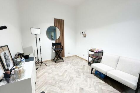 Beauty Room