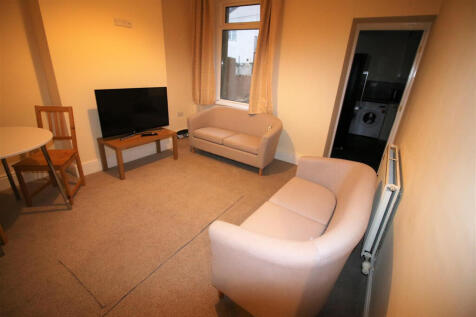 4-bed house on Portland Street, Lancaster, £2,253/mo
