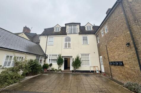 1-bed flat on Old Street Mews, Bradford Street, Braintree, £950/mo