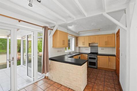 Kitchen (2).jpeg