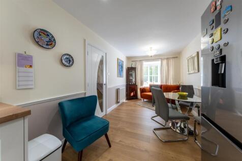 14 Trafalgar Close-005.JPG