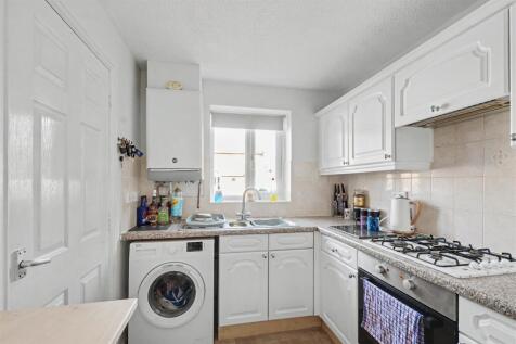 Kitchen_2.jpeg