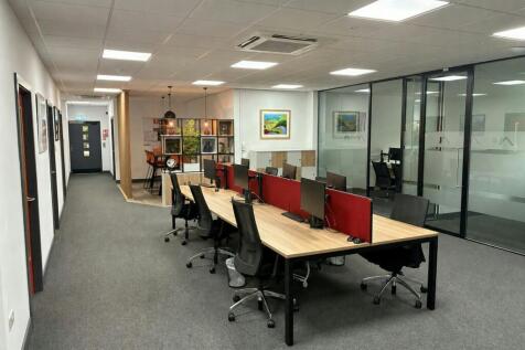 Office to rent Image 4