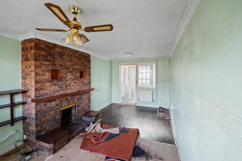 52 Hinkler Road, Southampton, SO19 6FT