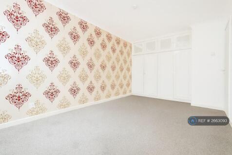Master Bedroom With Built In Wardrobe