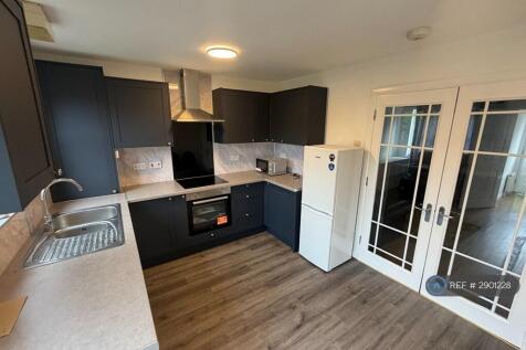 2-bed terraced on Fernieside Gardens, Edinburgh, EH17, £1,390/mo
