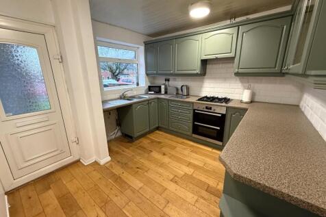 Kitchen (b) 