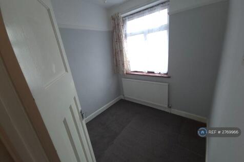 Upstairs Single Bedroom 4