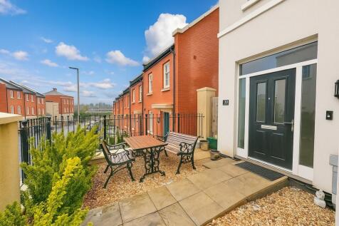 Front Seating Are...