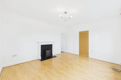 Thompson Avenue, Ormskirk, L39 photo 3