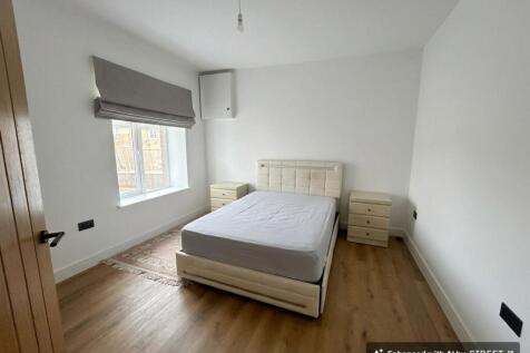 Heol Yr Orsaf, Pontyclun, CF72 photo 4