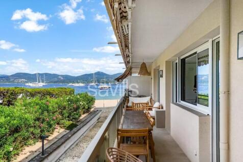 Prestigious Waterfront Apartment