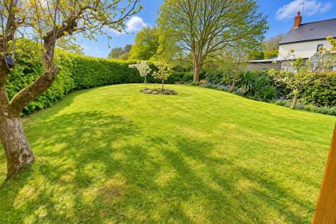 Chevron Two Step Properties For Sale in TA24 | Rightmove