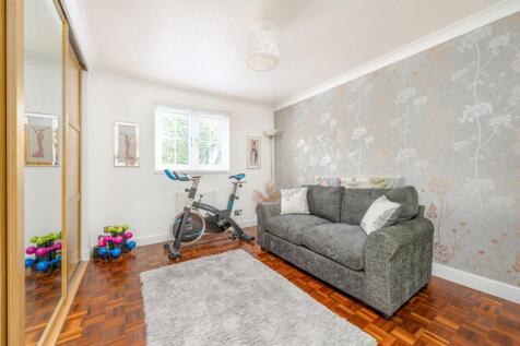 Cloich_The Green_Swinton-23.jpg