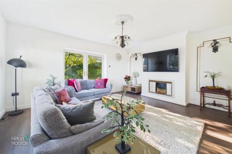 Dunderdale Avenue