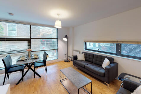 JCnLAwNSG4w-Living_Room