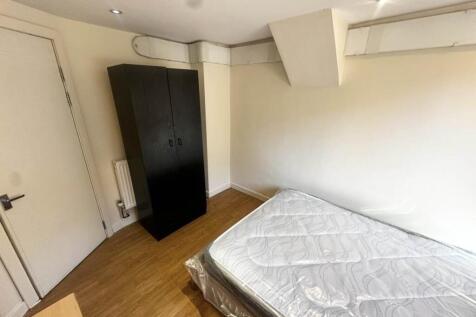 Woodside Avenue (Room 2), Burley, Leeds photo 3