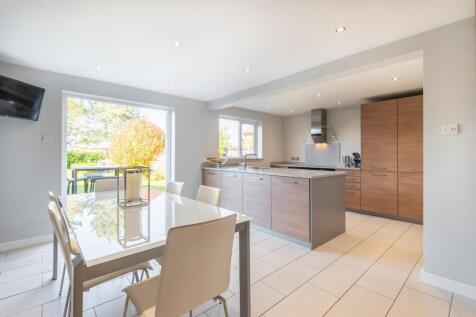 kitchen-1.jpg