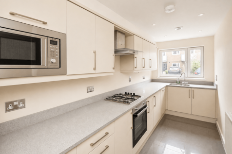 3 bed end terrace to rent Renshaw Close, London S