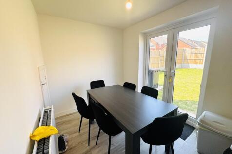 Buller Close, KETTERING photo 3