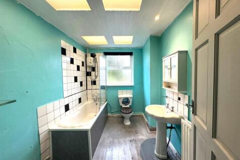 WhatsApp Image 2025-10-20 at 15.42.40 (2).jpeg