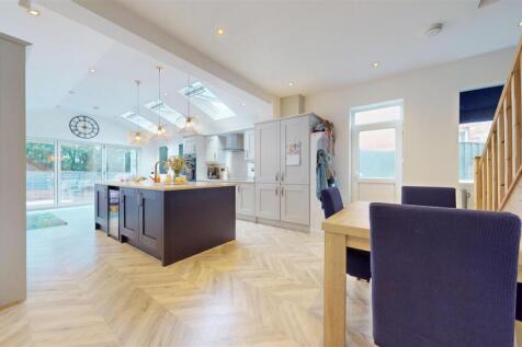 Doulton Street Kitchen