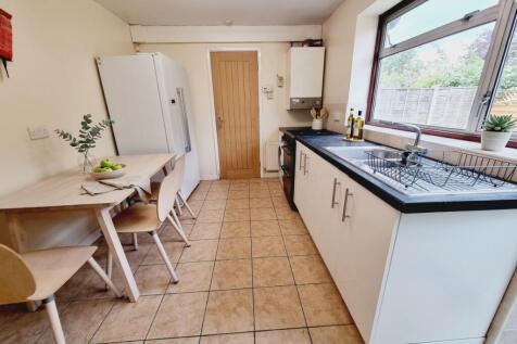44 Alexandra Road, Leamington Spa photo 4