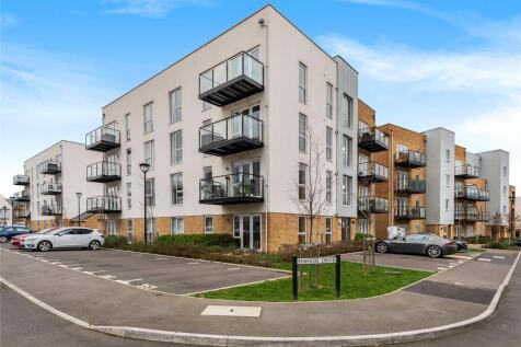 Addlestone, KT15 - property photo